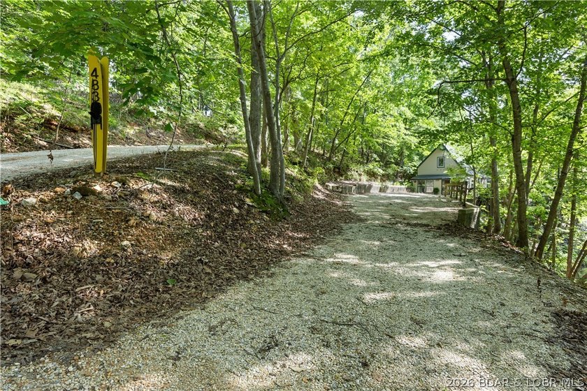 Have you always dreamed of owning a lakefront home? Seize this - photo 39