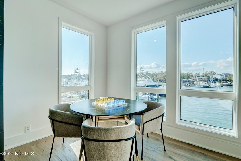 Experience modern waterfront luxury with some of the most - photo 18