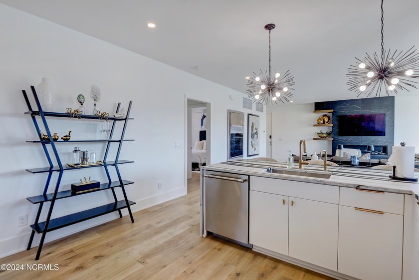 Experience modern waterfront luxury with some of the most - photo 23