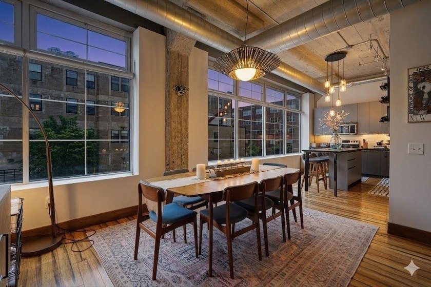 This is exactly what North Loop loft living should feel like - photo 2