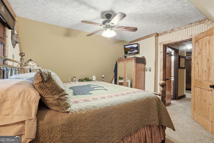 Welcome to your own private mountain retreat where you truly can - photo 34