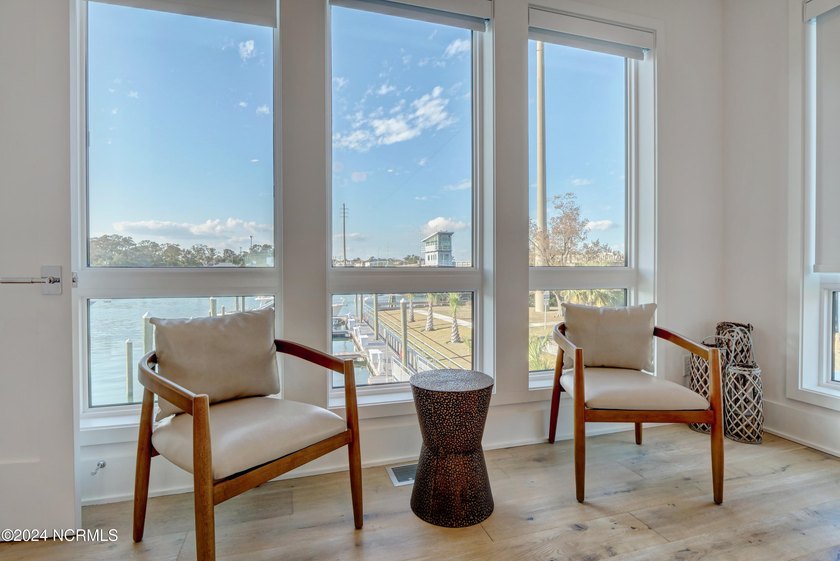 Experience modern waterfront luxury with some of the most - photo 36