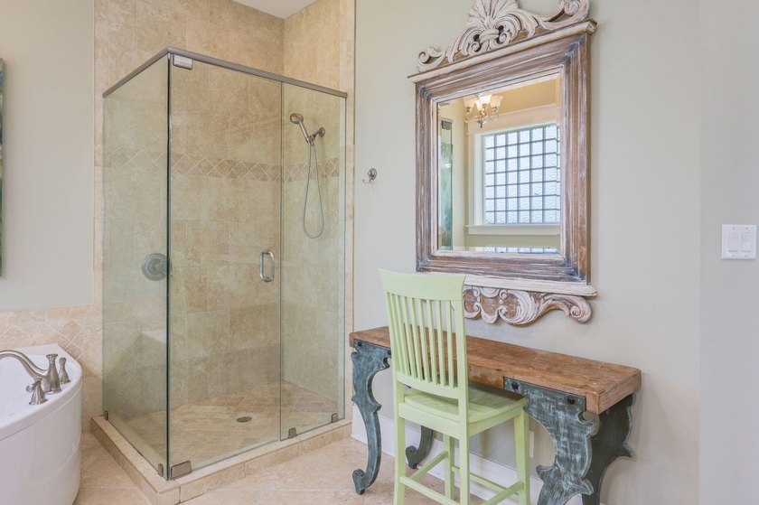 This pristine coastal retreat in Driftwood Estates is placed on - photo 40