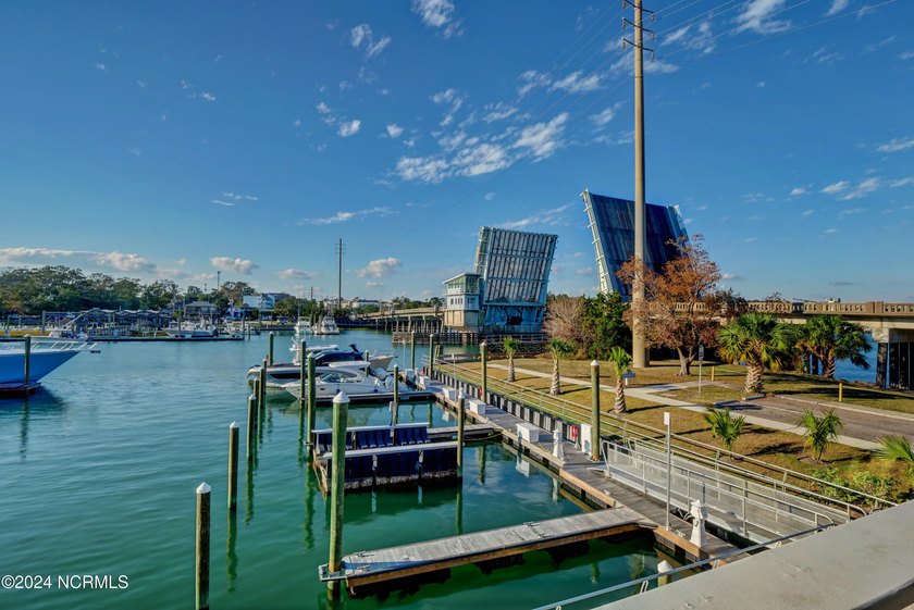 Experience modern waterfront luxury with some of the most - photo 40