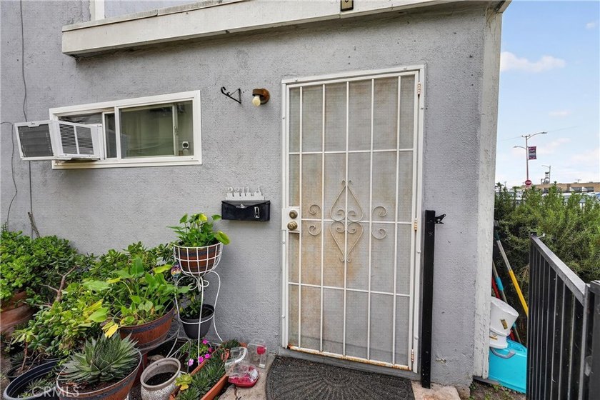 opportunity to acquire a large 4 Plex-unit All unit 3 Bedroom 2 - photo 4
