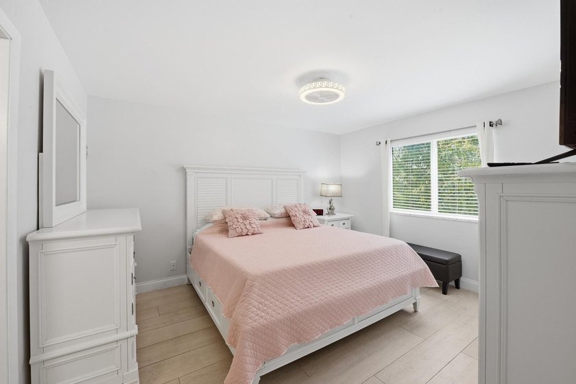Step into a thoughtfully updated residence in the Grandview at - photo 15