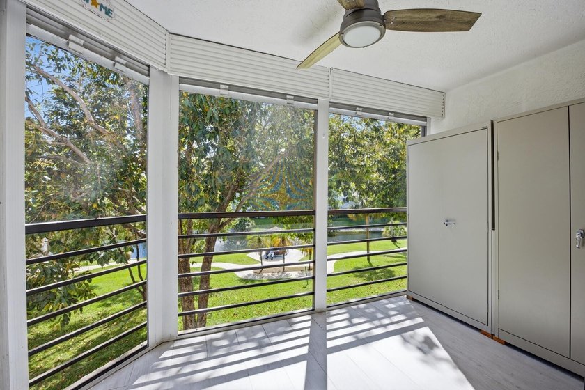 Step into a thoughtfully updated residence in the Grandview at - photo 20