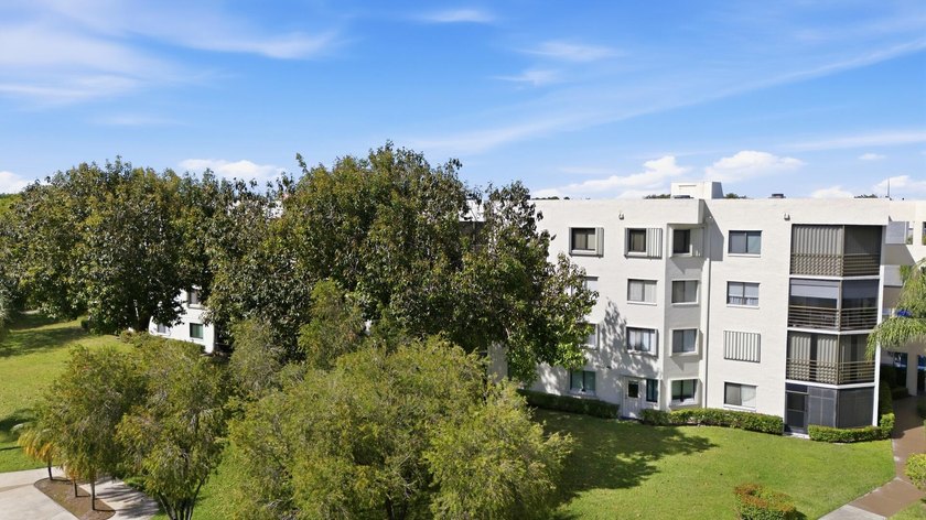 Step into a thoughtfully updated residence in the Grandview at - photo 30