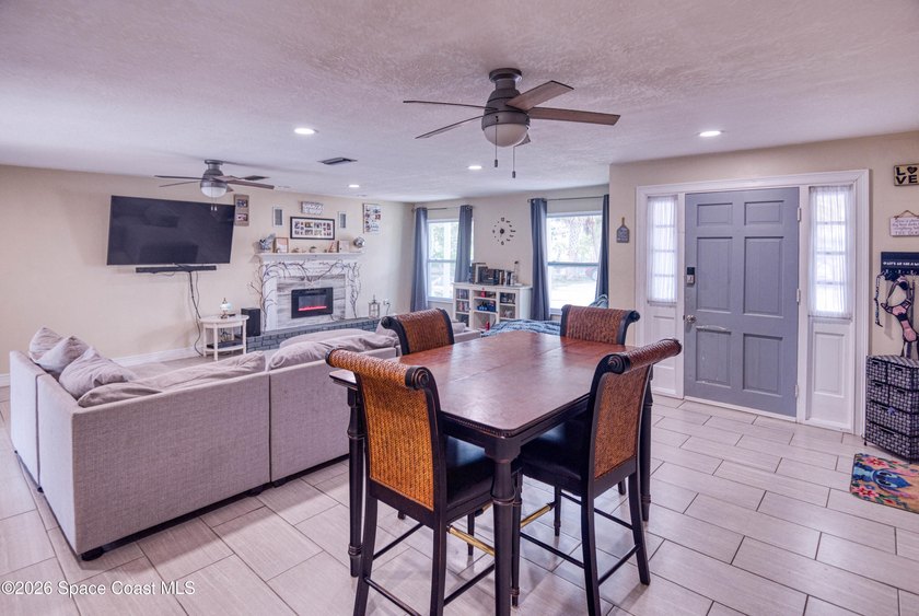 Discover the Florida lifestyle you've been dreaming of! Located - photo 9