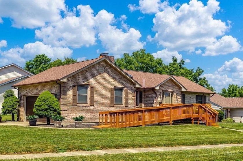 Welcome home to this charming brick ranch situated on a - photo 3