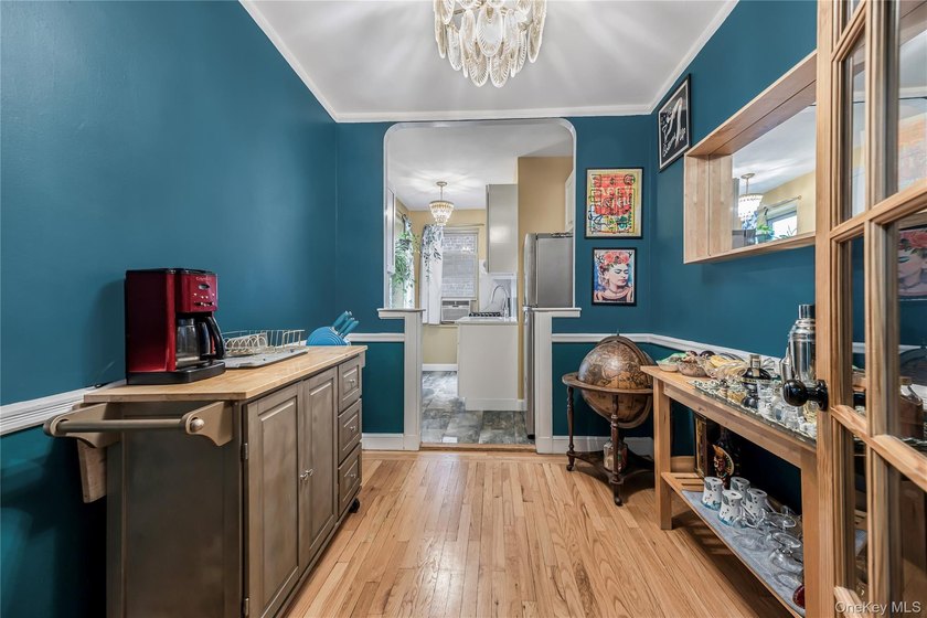 Step into this well designed 1 bed, 1 bath home with hardwood - photo 6