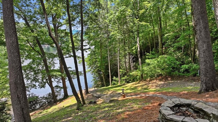 A classic mountain sanctuary nestled within the exclusive Bear - photo 15