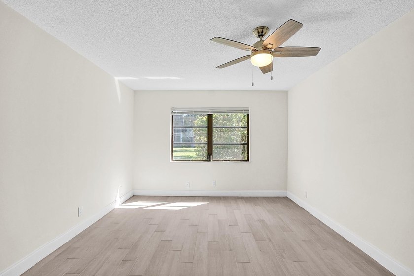 CALLING ALL INVESTORS !!! BRAND NEW renovated two bedrooms /two - photo 15