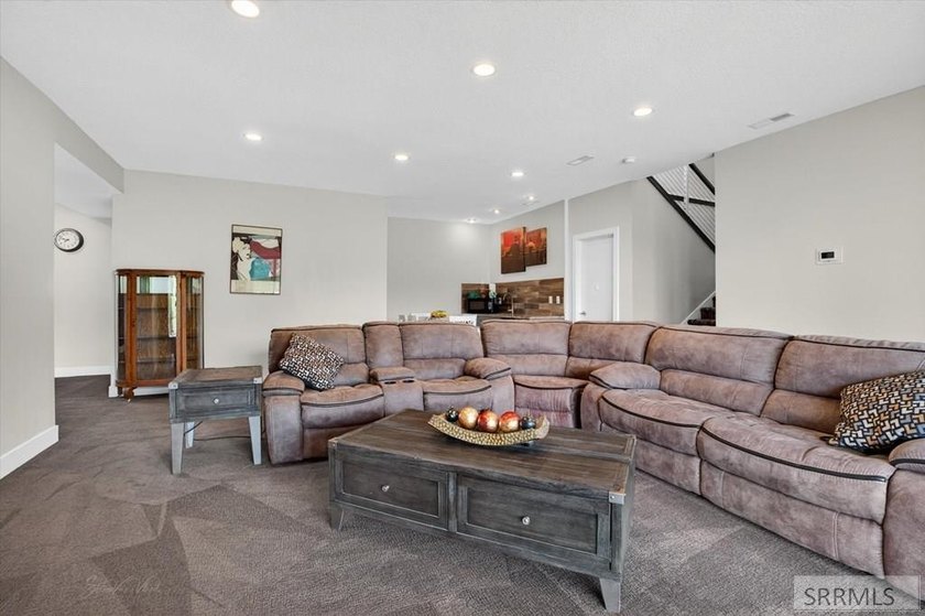 Rare newer-build contemporary masterpiece on Hole 8 of Highland - photo 34