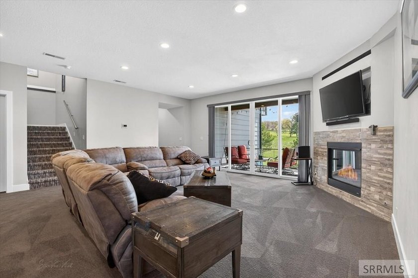 Rare newer-build contemporary masterpiece on Hole 8 of Highland - photo 37