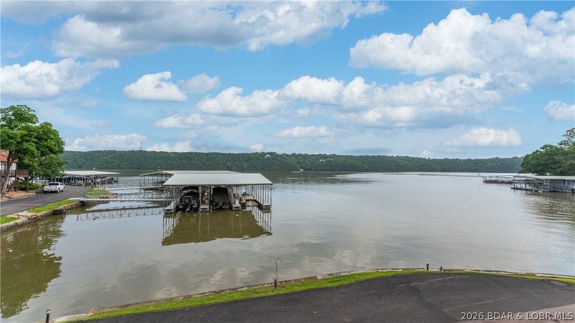 Opportunity to have a 6 bedroom condo is RARE! 6 bedrooms &amp; 3 - photo 13