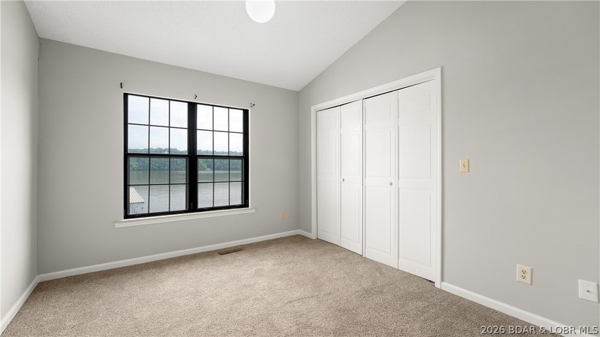 Opportunity to have a 6 bedroom condo is RARE! 6 bedrooms &amp; 3 - photo 27