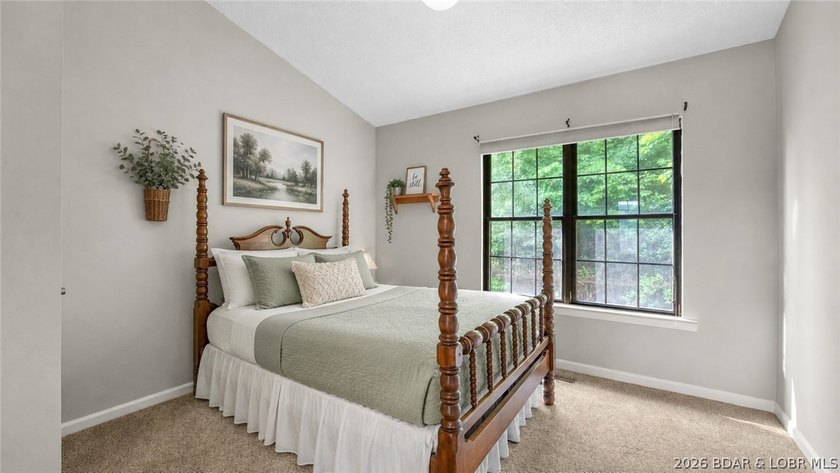 Opportunity to have a 6 bedroom condo is RARE! 6 bedrooms &amp; 3 - photo 28