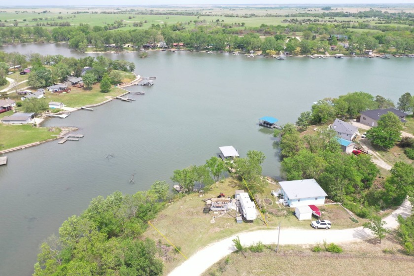 140 South Shore Rd, Council Grove, KS 66846, 3844307