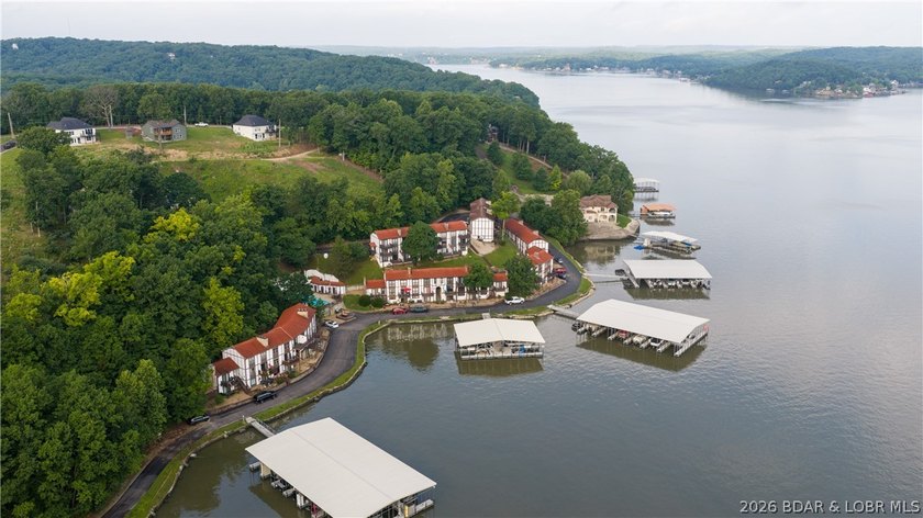 Opportunity to have a 6 bedroom condo is RARE! 6 bedrooms &amp; 3 - photo 34