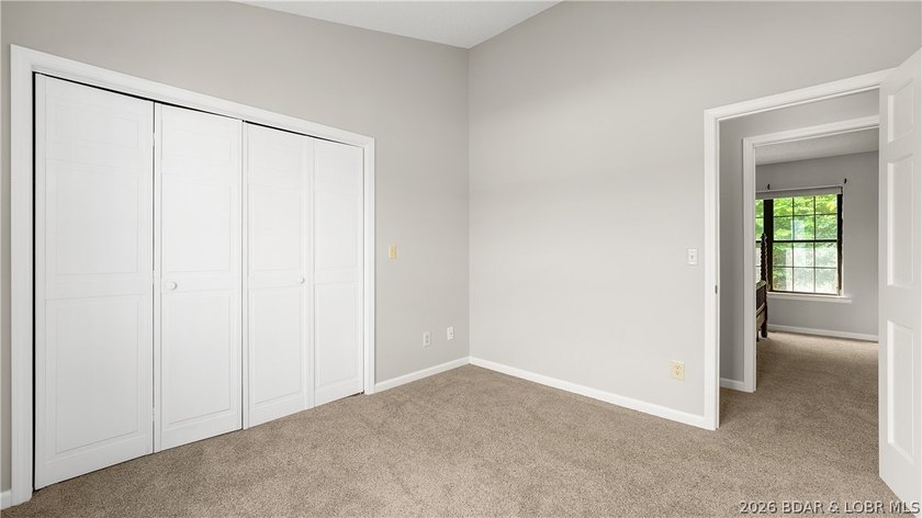 Opportunity to have a 6 bedroom condo is RARE! 6 bedrooms &amp; 3 - photo 35