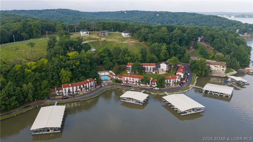 Opportunity to have a 6 bedroom condo is RARE! 6 bedrooms &amp; 3 - photo 43