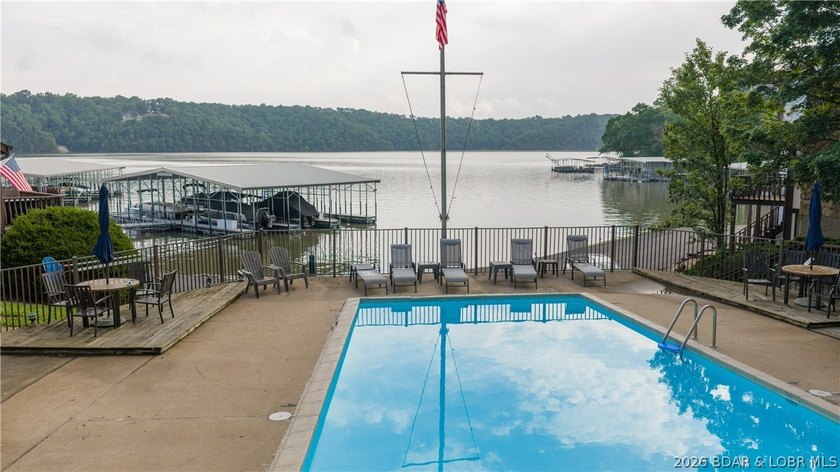 Opportunity to have a 6 bedroom condo is RARE! 6 bedrooms &amp; 3 - photo 44