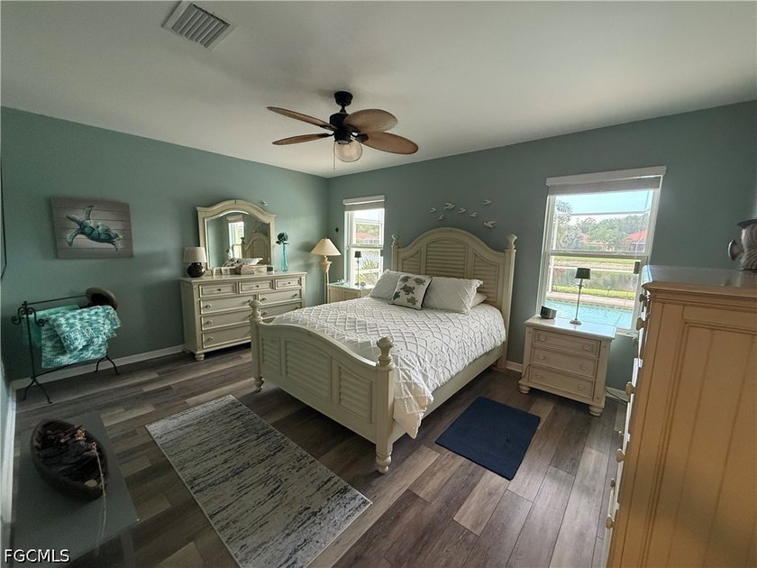 Fantastic POOl home. Spectacular lake views and stunning sunsets - photo 13