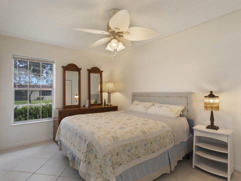 Enjoy easy Florida living in this beautifully maintained and - photo 18