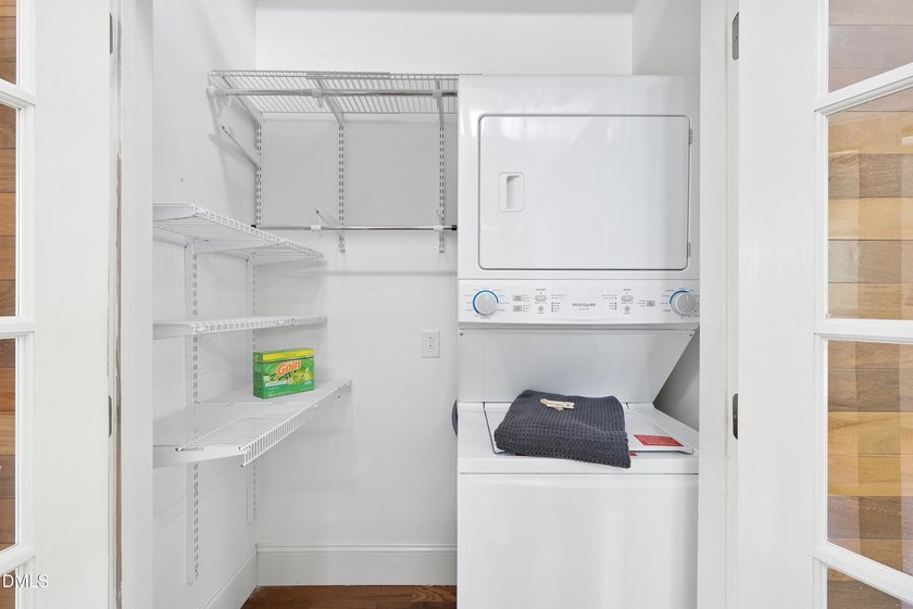 Enjoy low-maintenance living just steps from Historic Oakwood - photo 26