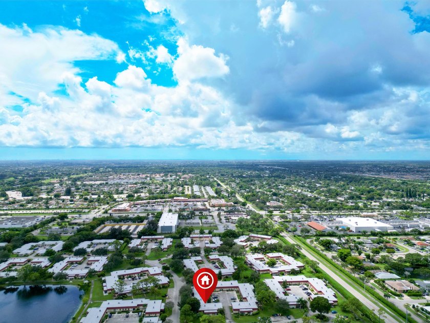 Enjoy easy Florida living in this beautifully maintained and - photo 28