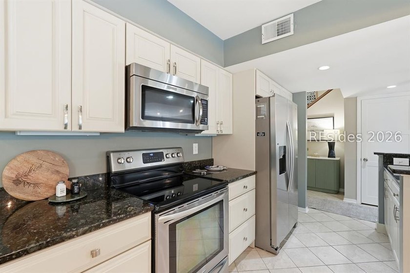Well-appointed 3-bedroom, 3-bath Fazio Villa located within - photo 13