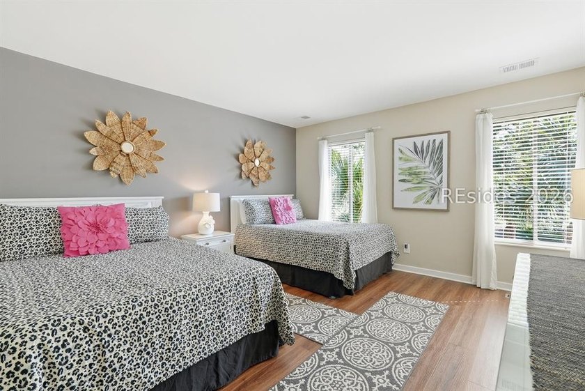 Well-appointed 3-bedroom, 3-bath Fazio Villa located within - photo 25