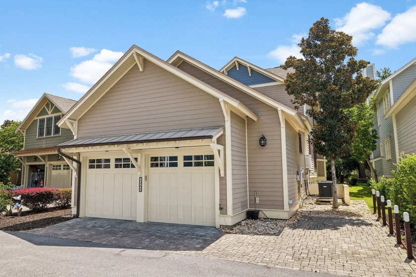 Welcome to an exceptional opportunity to own a beautifully - photo 26