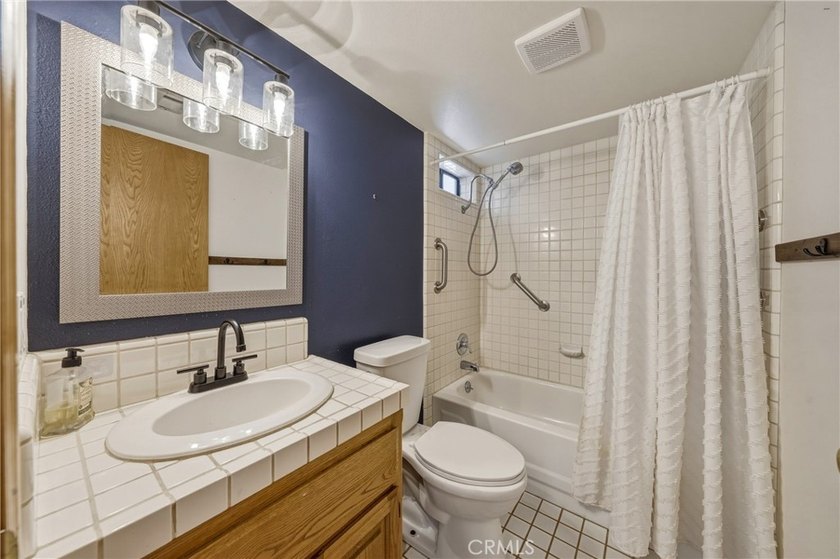 Move in ready North Lakeport home on over an acre in one of the - photo 27