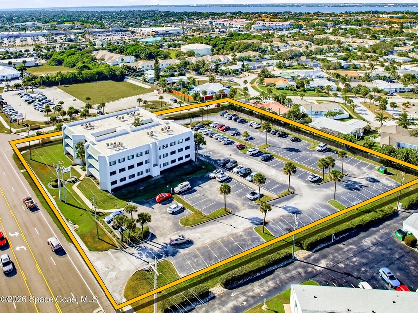 Turnkey +/-2,800 SF medical office condo in the well-maintained - photo 12