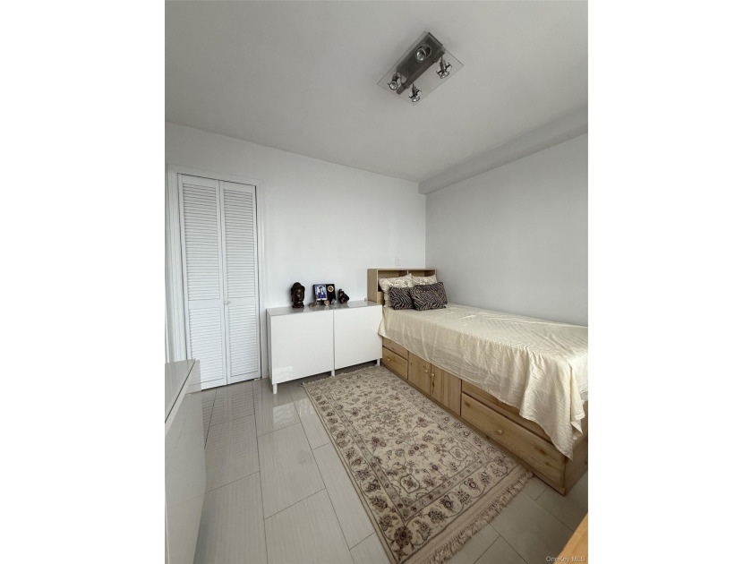 Move right into this stunning 2-bedroom, 1-bath coop in the - photo 15