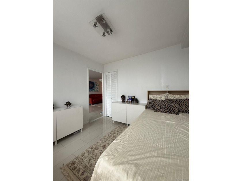 Move right into this stunning 2-bedroom, 1-bath coop in the - photo 16