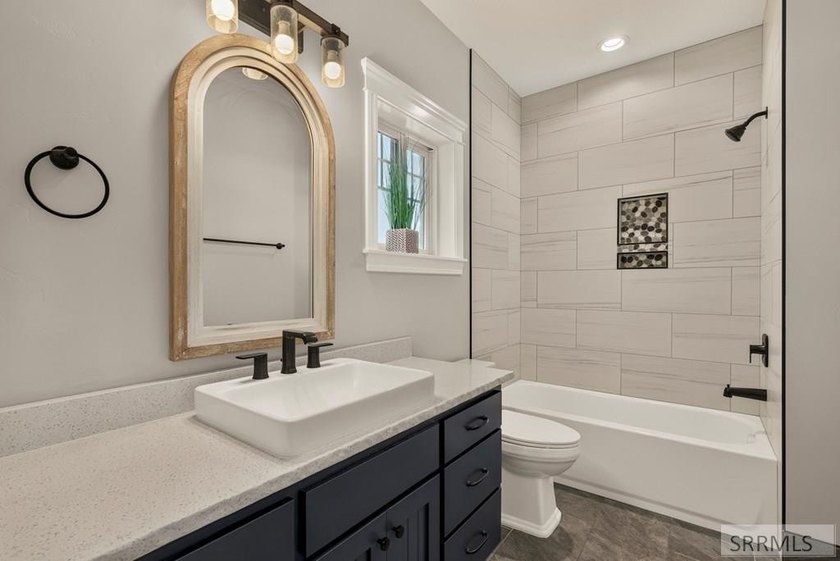 Designed for both sophisticated entertaining and comfortable - photo 21