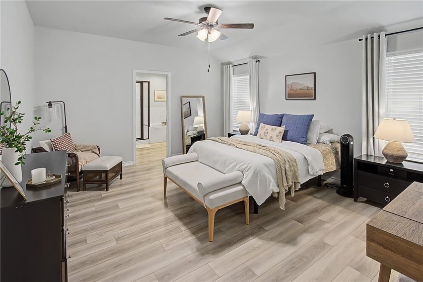 Welcome to this beautifully maintained one-story home in the - photo 10