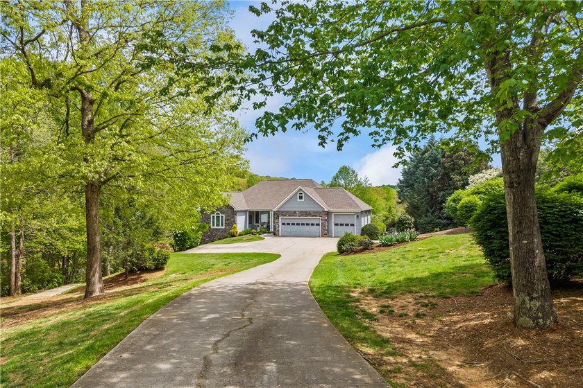 Welcome to luxury lake living on the shores of Lake Keowee in - photo 40