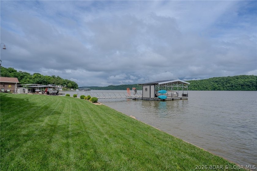 Rare opportunity to own a true Lake of the Ozarks waterfront - photo 11