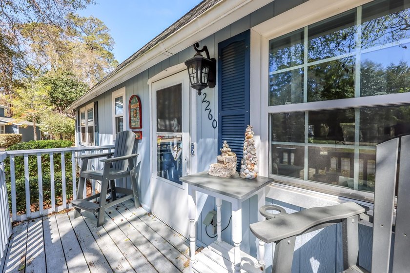 Cute Little River Bungalow, amazing location in close proximity - photo 22