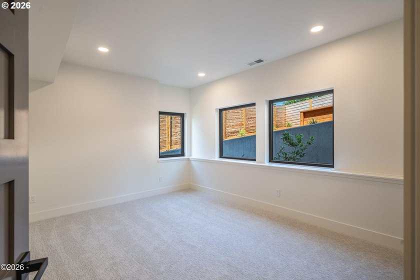 1025 NE 7TH Dr - photo 22