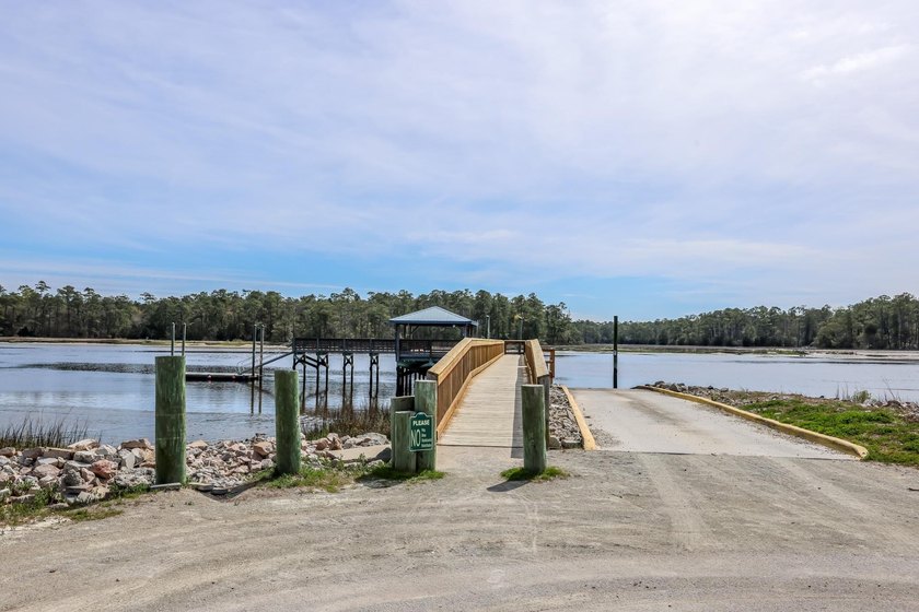 Cute Little River Bungalow, amazing location in close proximity - photo 25