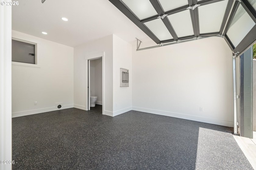 1025 NE 7TH Dr - photo 28
