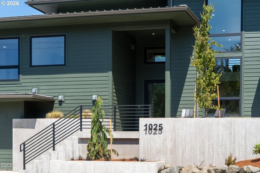 1025 NE 7TH Dr - photo 46