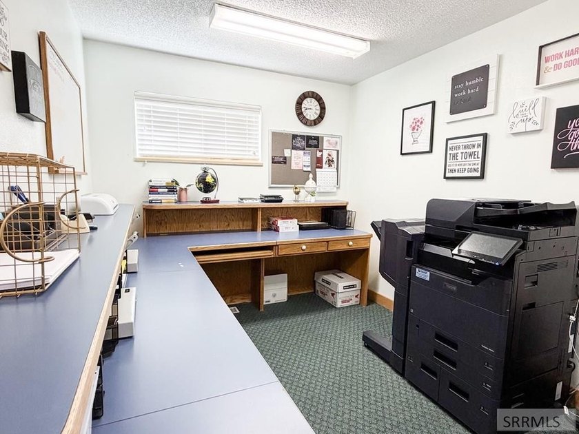 Exceptional commercial opportunity at 890 Oxford Drive in Idaho - photo 49