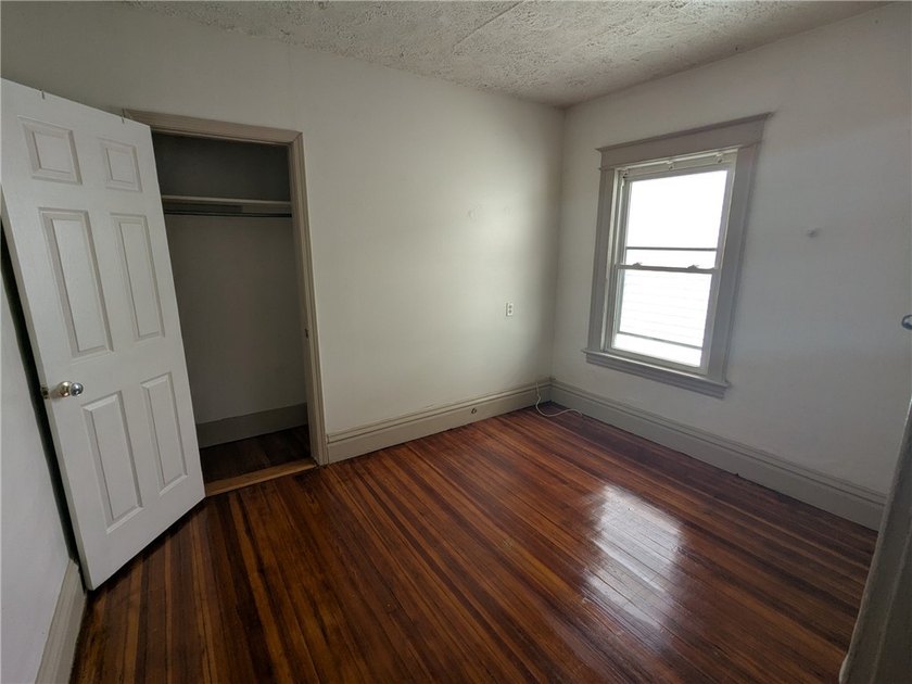 Well-maintained up-and-down duplex located in Rochester's - photo 11