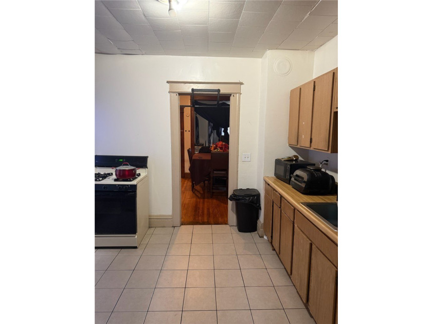 Well-maintained up-and-down duplex located in Rochester's - photo 17